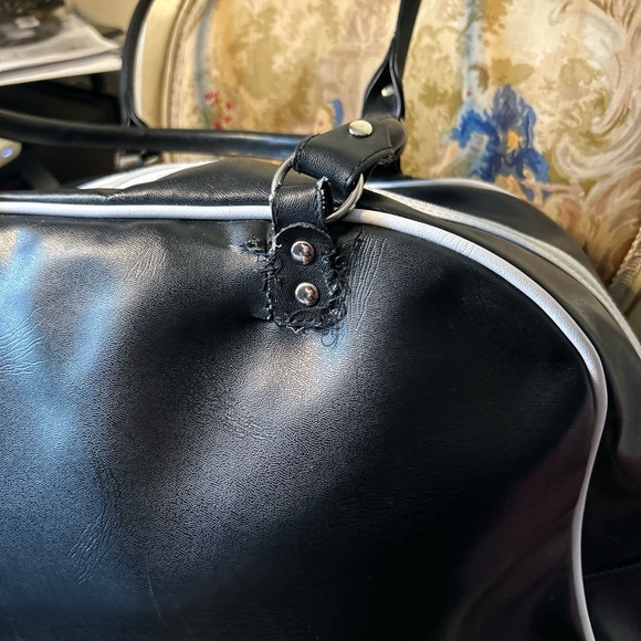 ❌SOLD❌Vintage Y2K RARE Large Playboy Bunny Duffle Bag - Picture 3 of 5